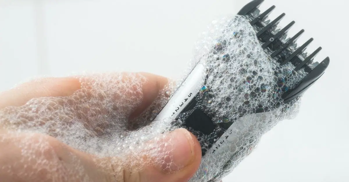 Do You Use Shaving Cream With An Electric Razor? 6 Best Shaving